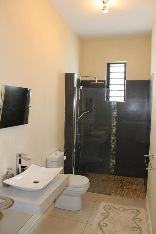 Flic En Flac Beach Penthouse 외부 사진